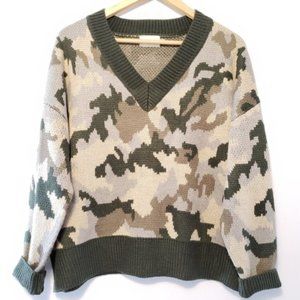 2/30$ Dreamer Camo Print Long Sleeve Sweater L/XL